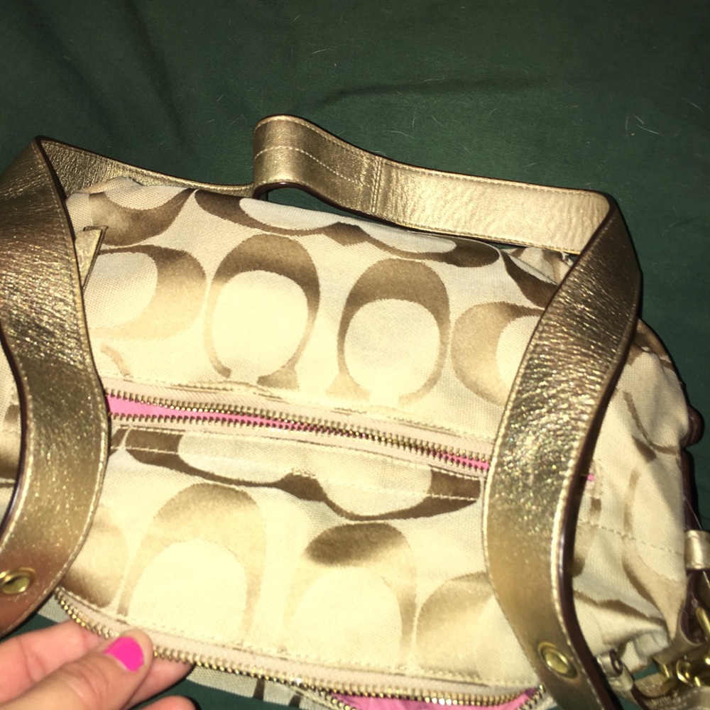 Authentic Coach Shoulder Bag - Picture 3 of 5
